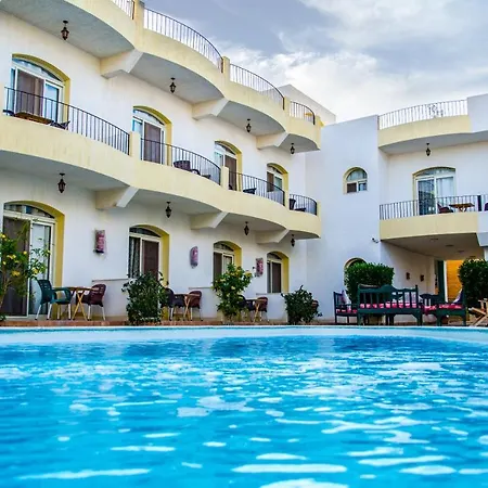 New Yalla Hotel